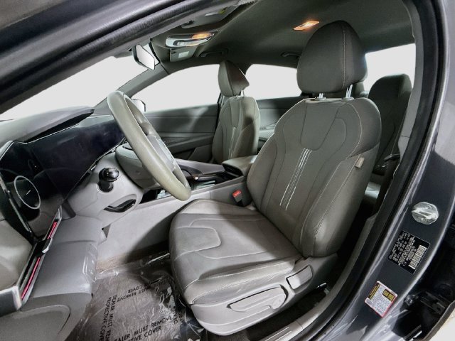 Used 2024 Hyundai Elantra SEL FWD image 21