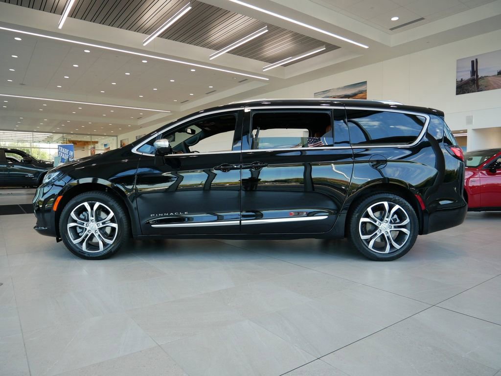 New 2026 Chrysler Pacifica Pinnacle image 2