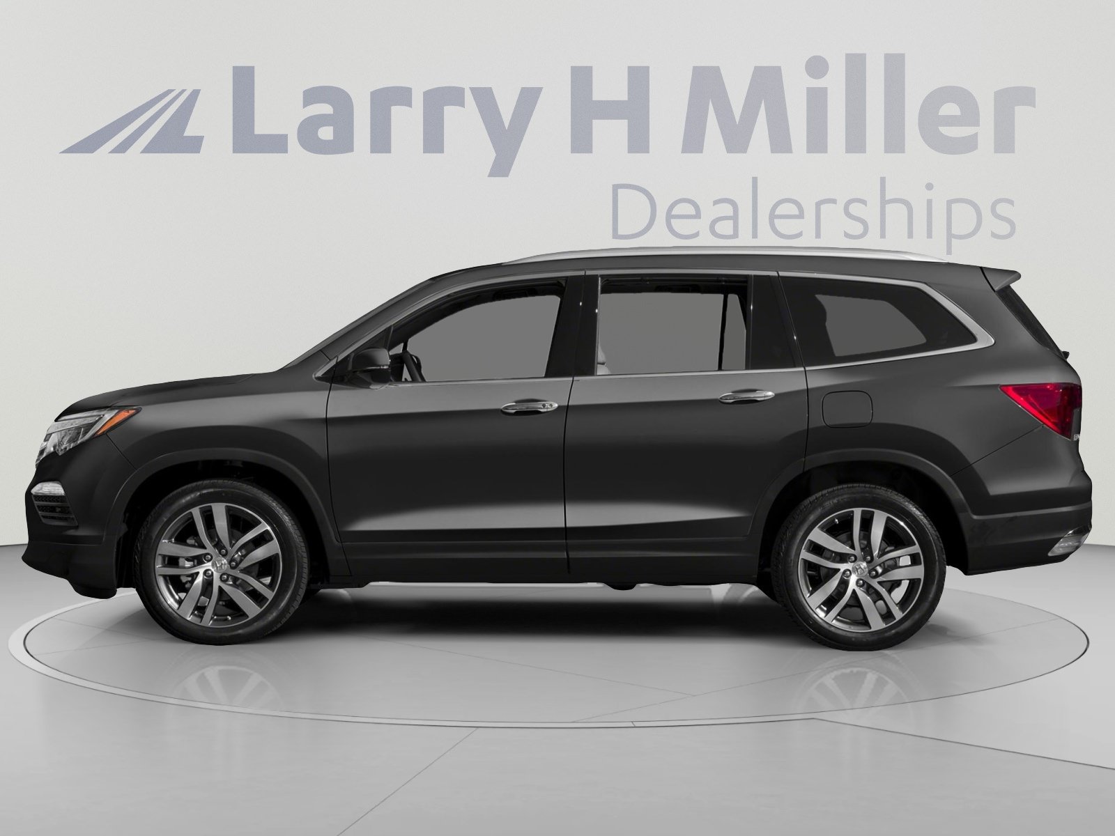 Used 2017 Honda Pilot Touring image 3