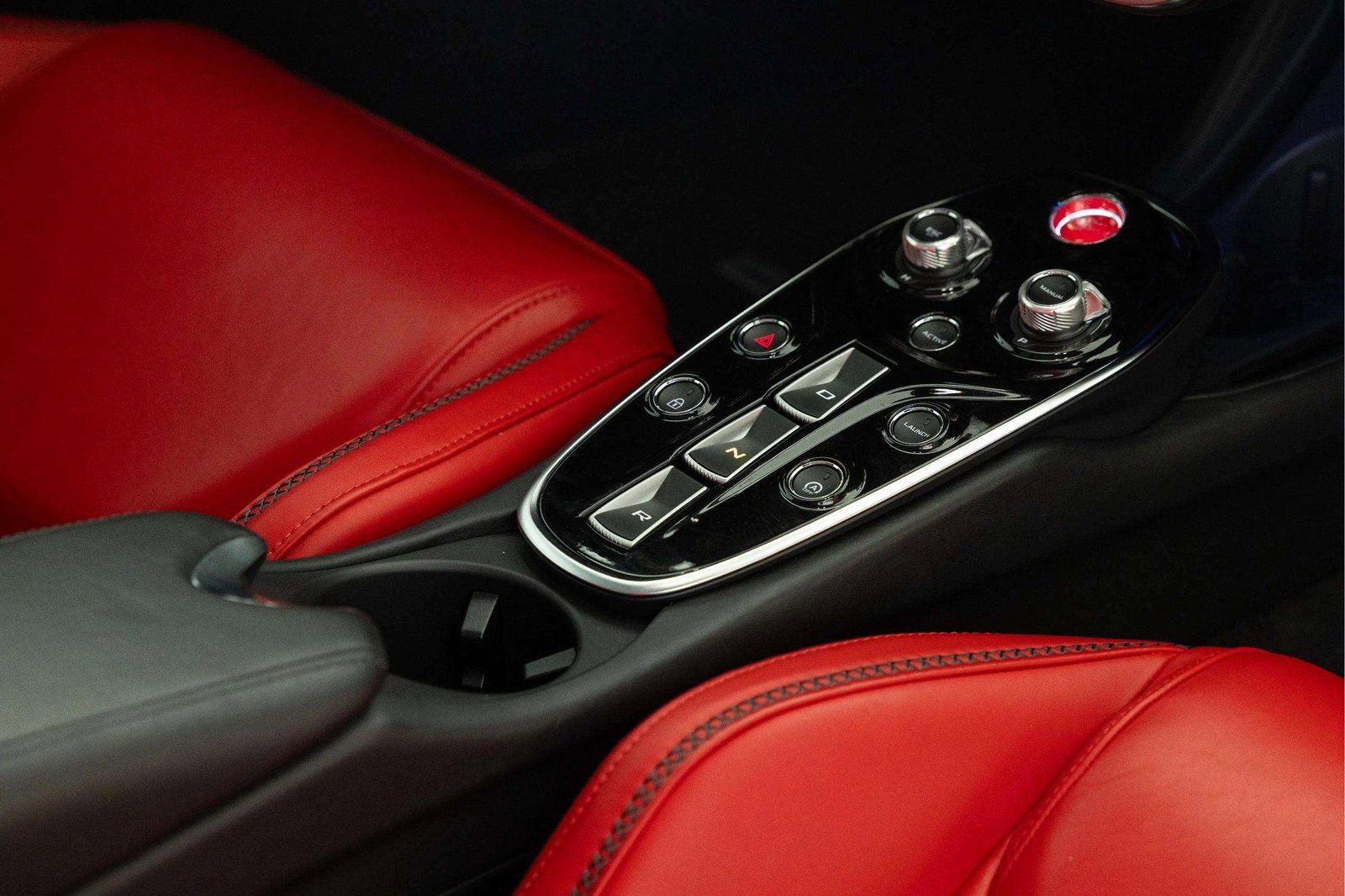 Used 2023 McLaren GT image 29