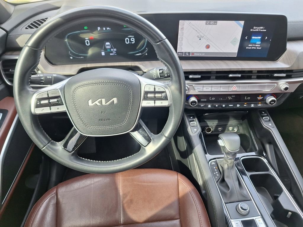 Used 2024 Kia Telluride EX w/ EX Captain's Chair Package image 21