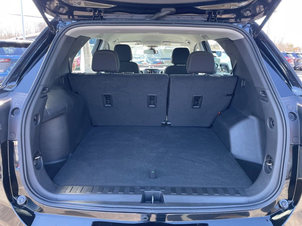 Used 2023 Chevrolet Equinox LS image 31