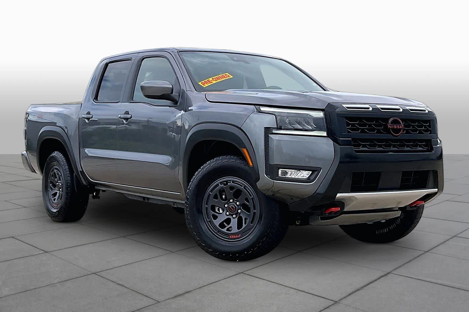 Used 2026 Nissan Frontier PRO-4X AWD/4WD image 3