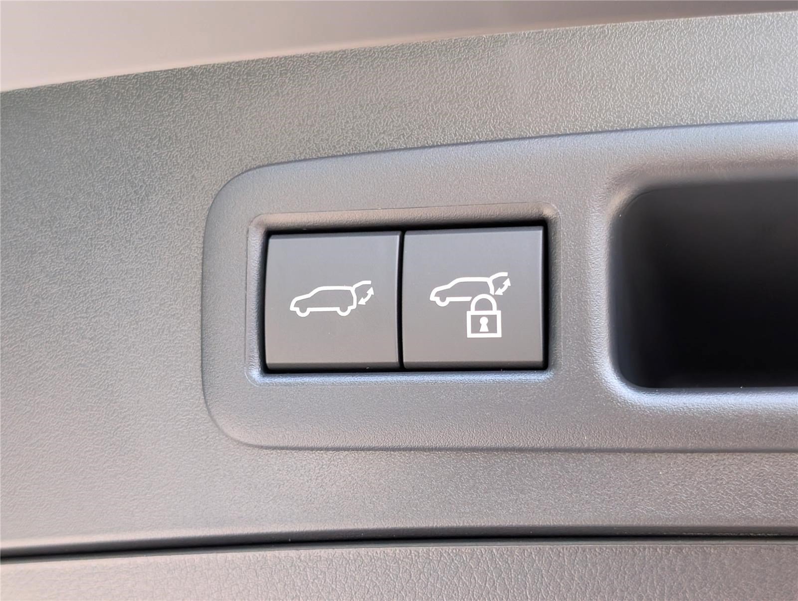 New 2026 Lexus UX 300h AWD image 10