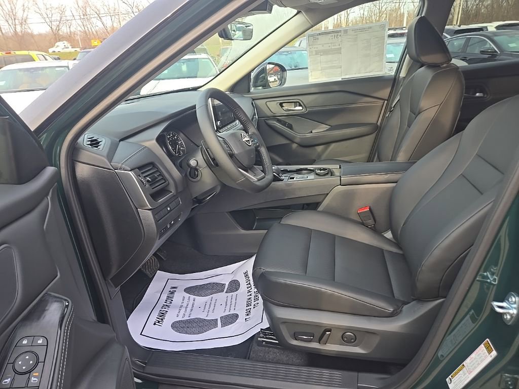 New 2026 Nissan Rogue SV image 10