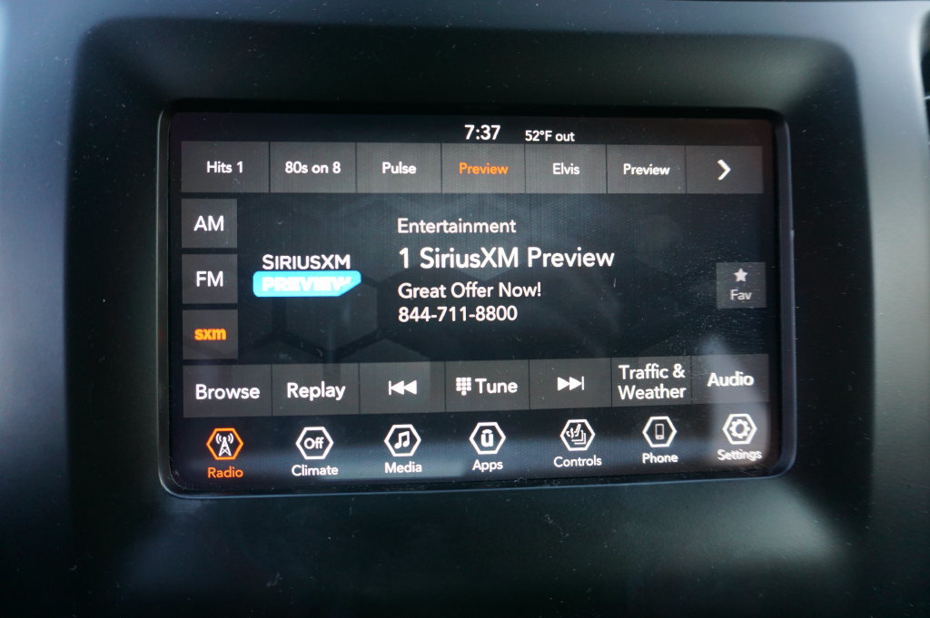 Used 2020 Jeep Cherokee Latitude Plus w/ Comfort/Convenience Group AWD/4WD image 11