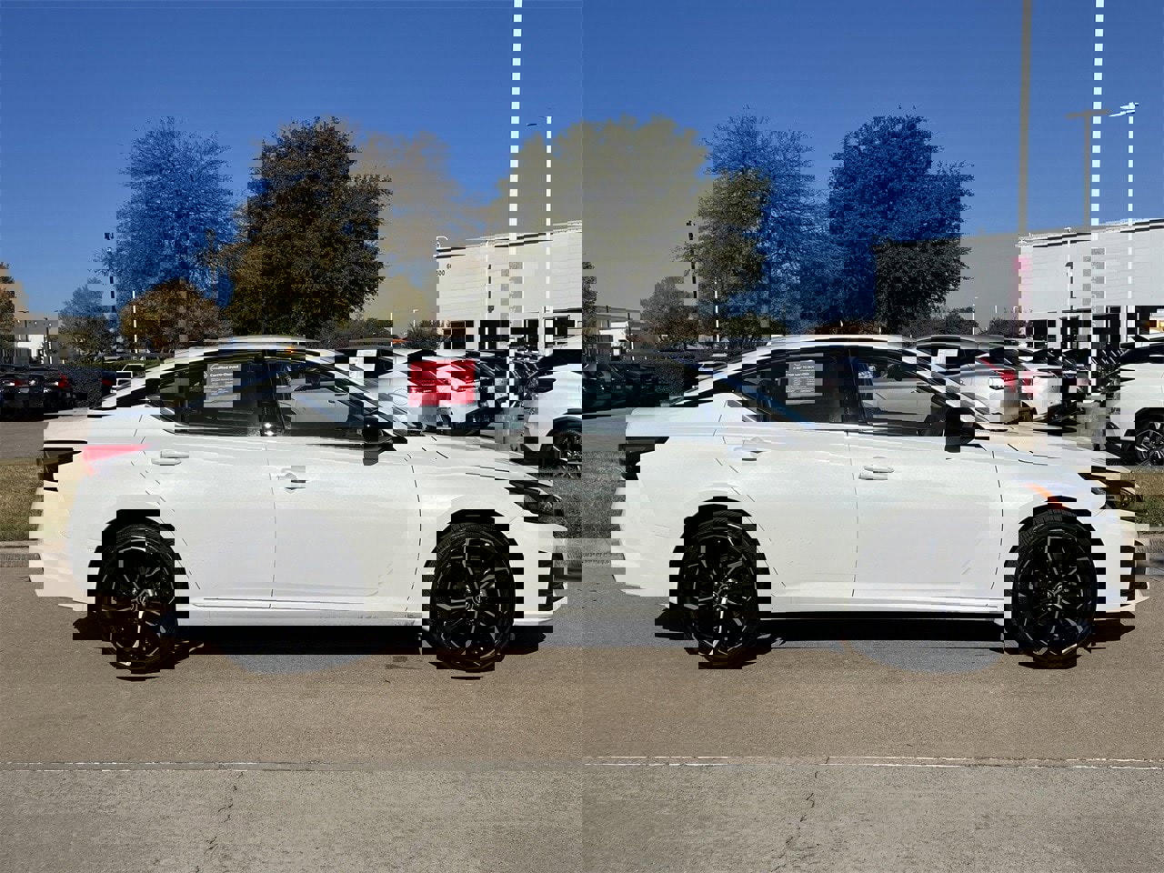 Certified 2025 Nissan Altima 2.5 SR image 3