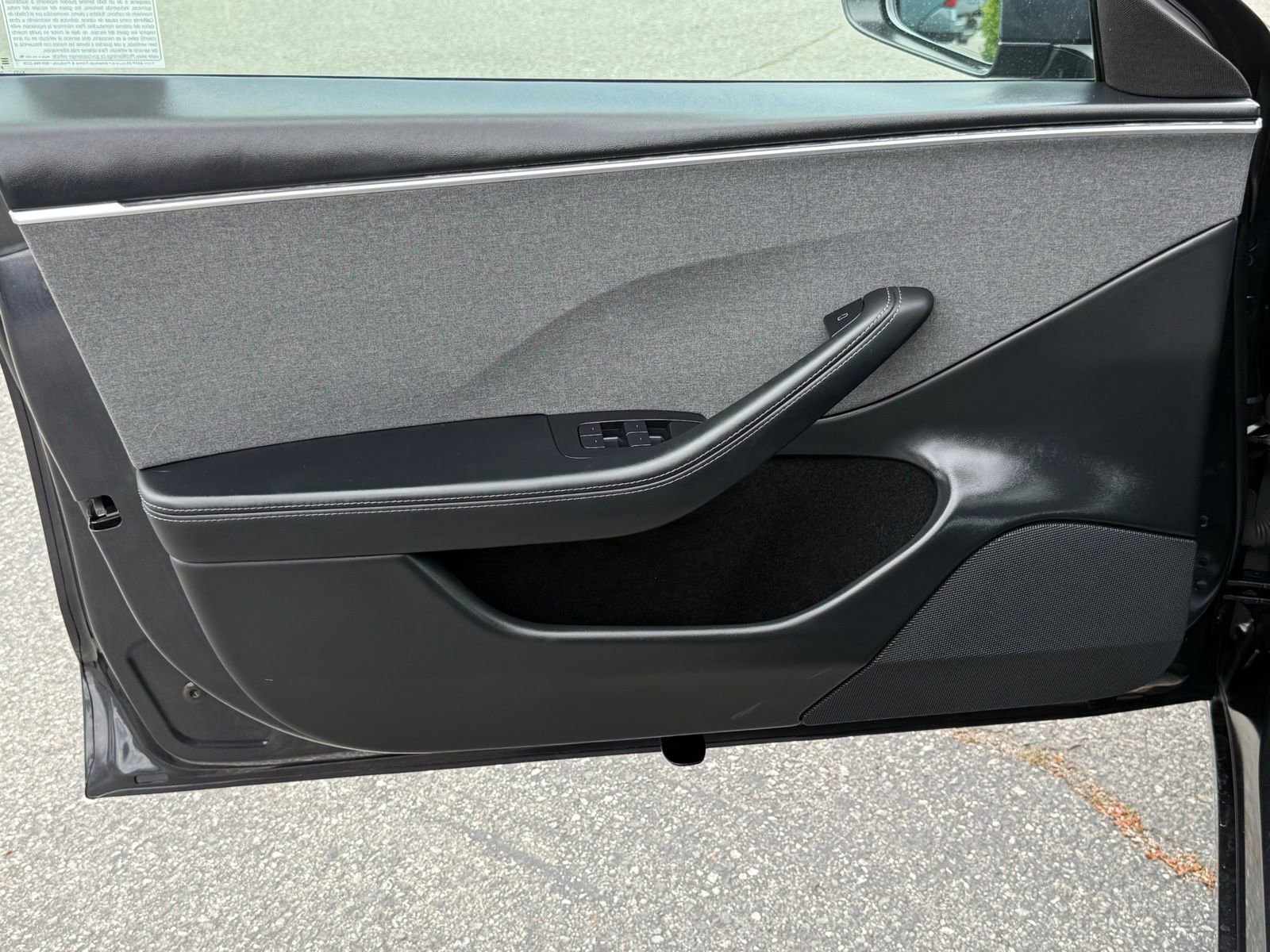 Used 2024 Tesla Model 3 Standard Range RWD image 18