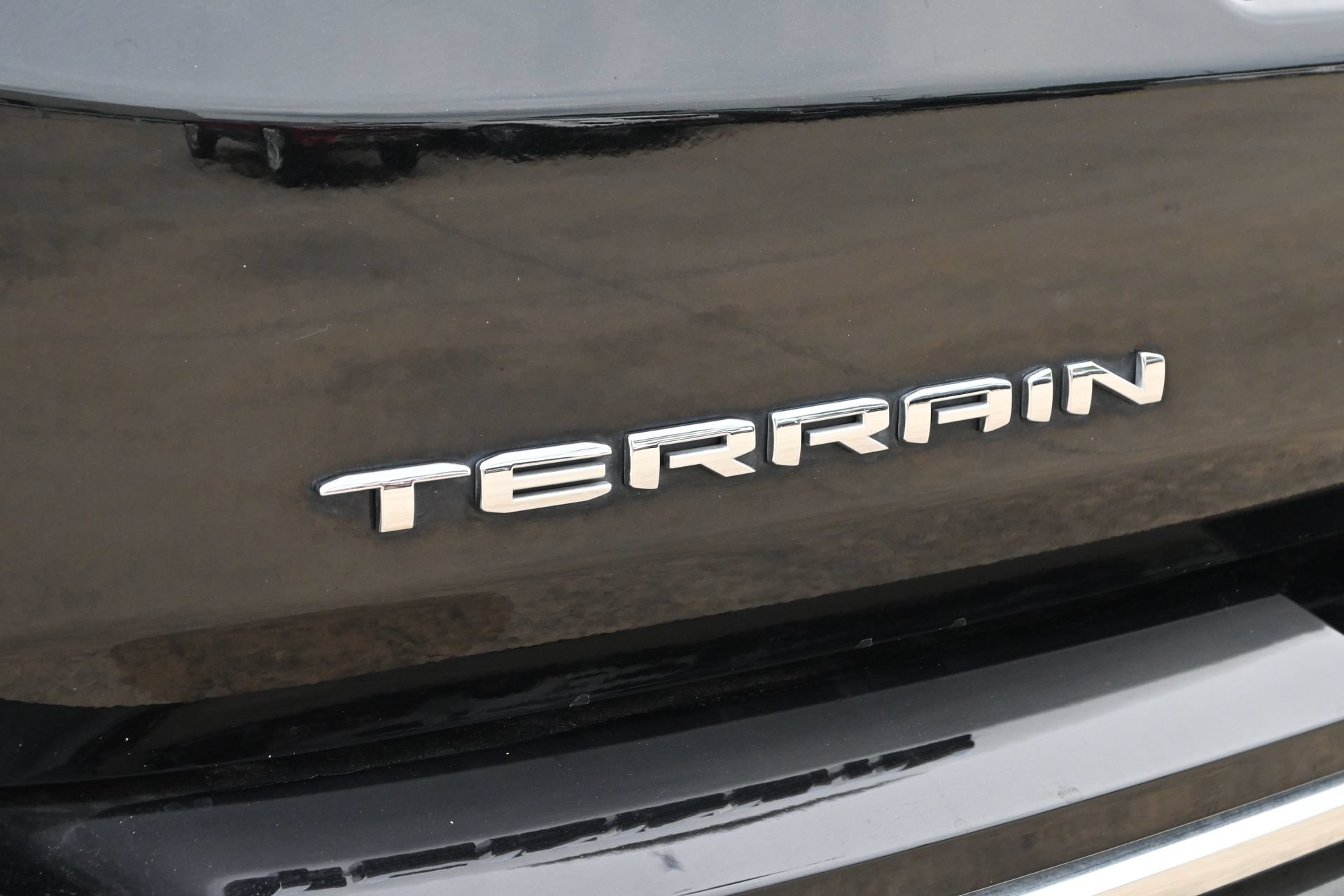 Used 2024 GMC Terrain Denali w/ Black Diamond Edition AWD/4WD image 19