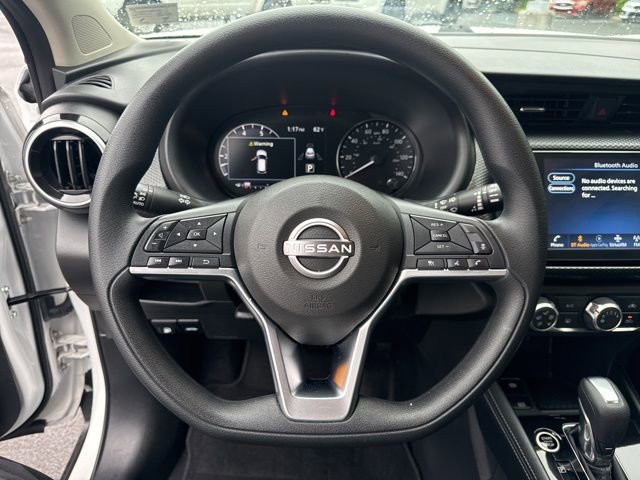 Used 2024 Nissan Kicks SV w/ Interior Electronics Package FWD image 16