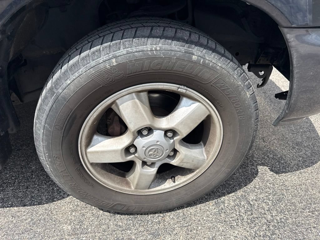 Used 2004 Toyota Land Cruiser AWD/4WD image 13