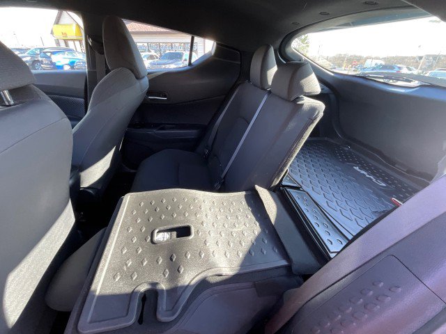 Used 2019 Toyota C-HR LE image 27