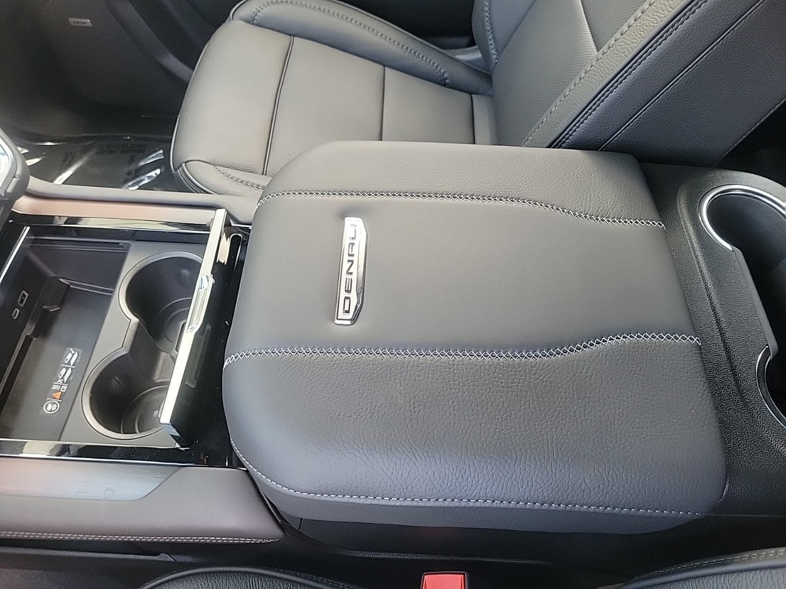 New 2026 GMC Yukon XL Denali RWD image 18