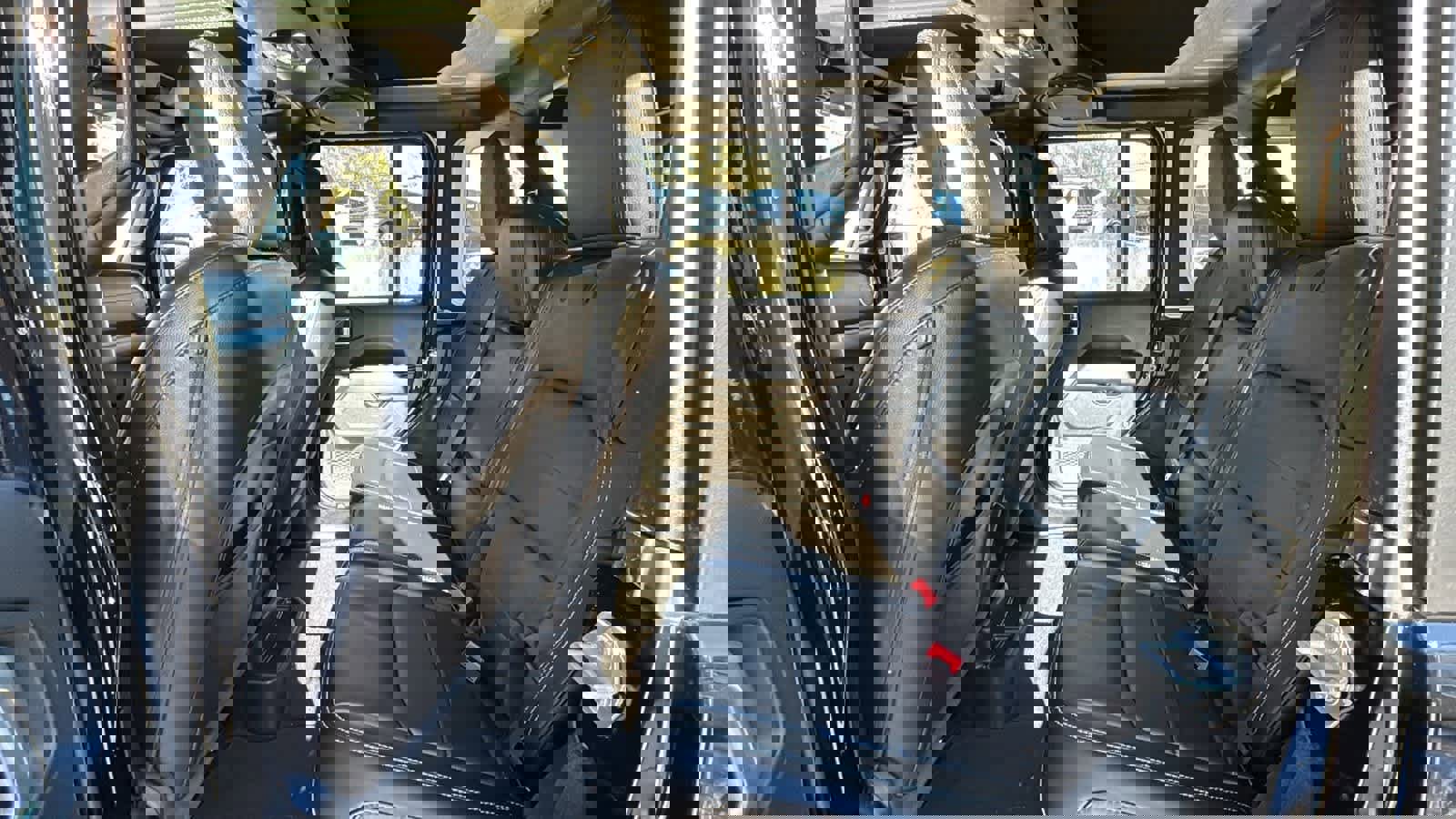 Used 2022 Jeep Wrangler Unlimited Sahara w/ Cold Weather Group image 29