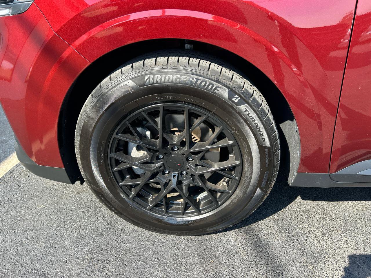 Used 2024 Kia Carnival LX FWD image 9