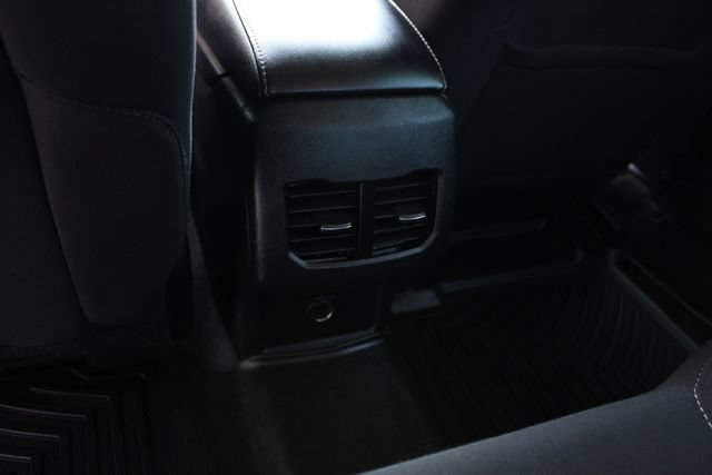 Used 2020 Ford Fusion SE FWD image 22