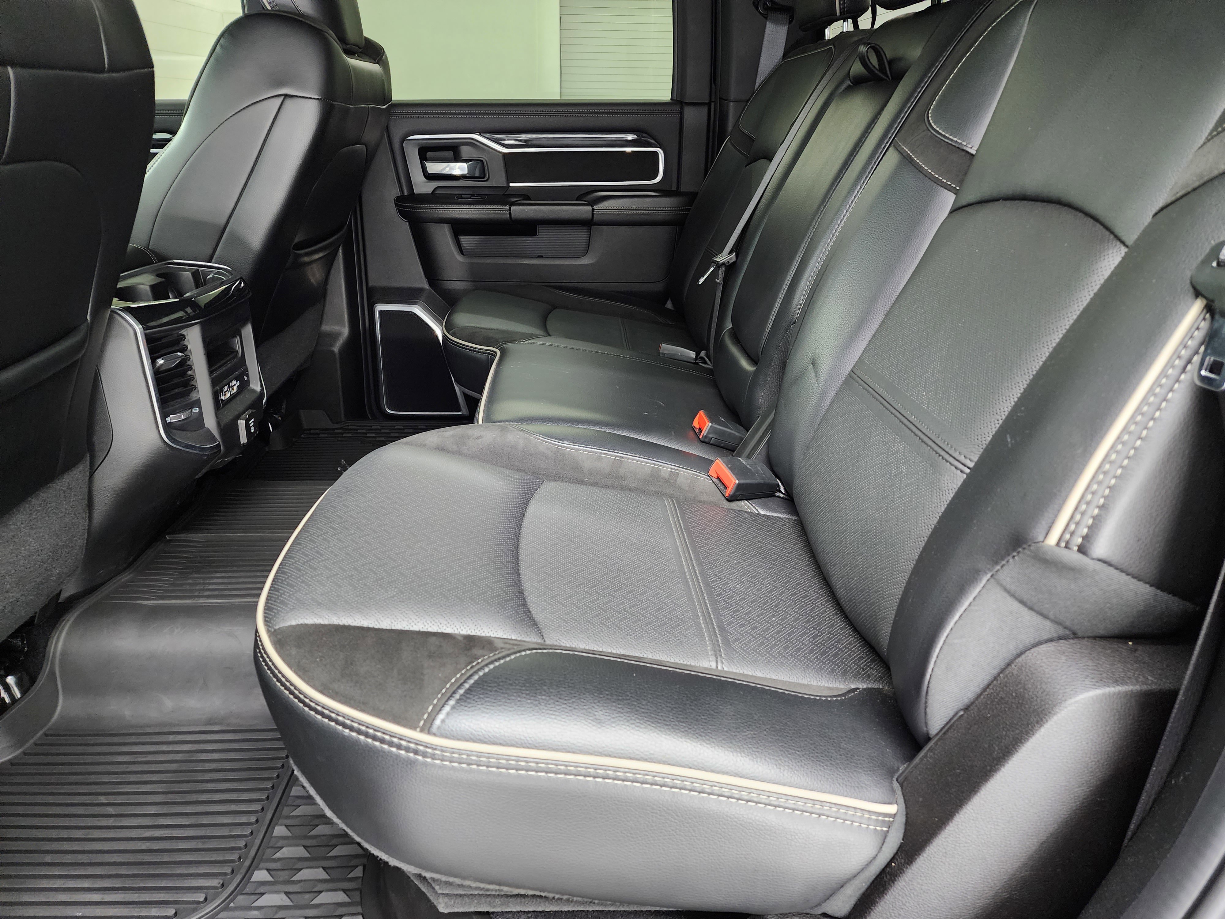Used 2020 RAM 3500 Laramie image 9