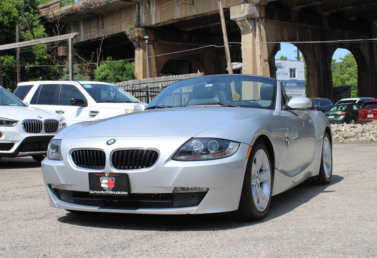 Used 2006 BMW Z4 3.0i RWD image 3