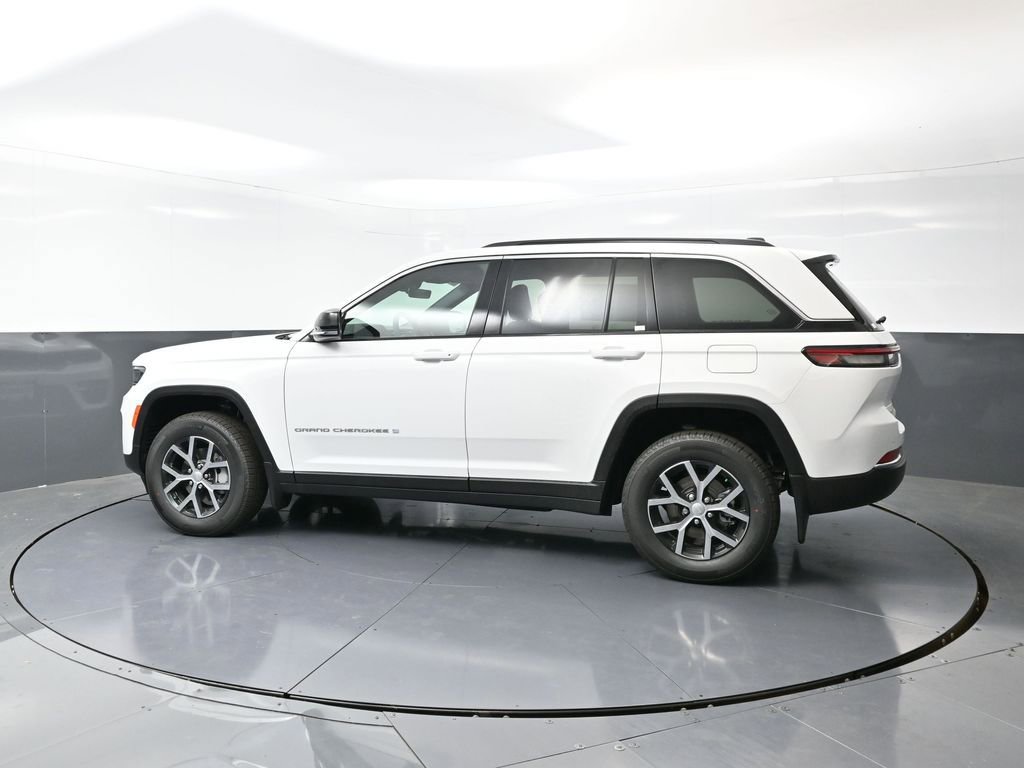 New 2025 Jeep Grand Cherokee Limited w/ Trailer Tow Package image 11