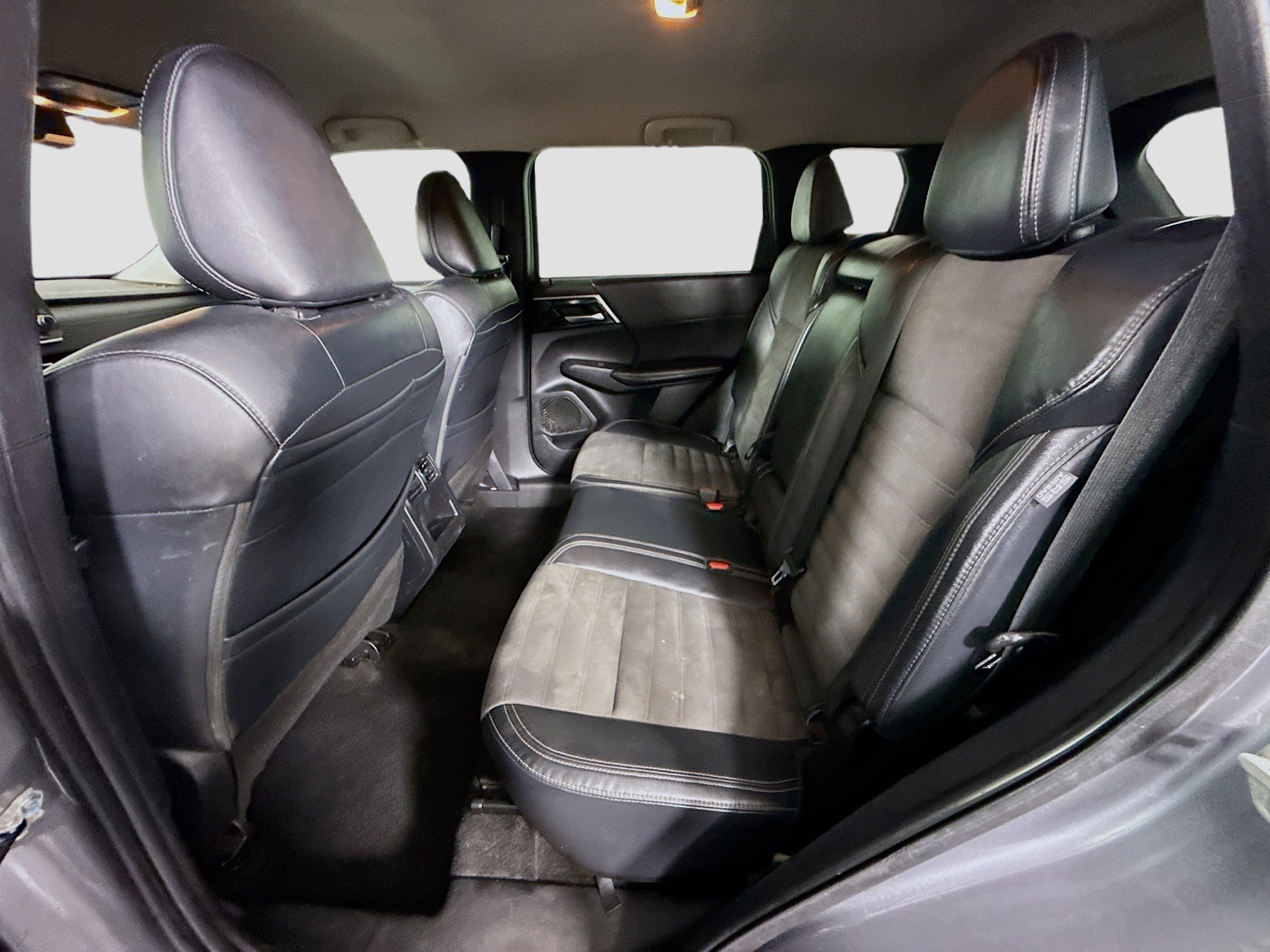 Used 2022 Mitsubishi Outlander SEL Black Edition image 25