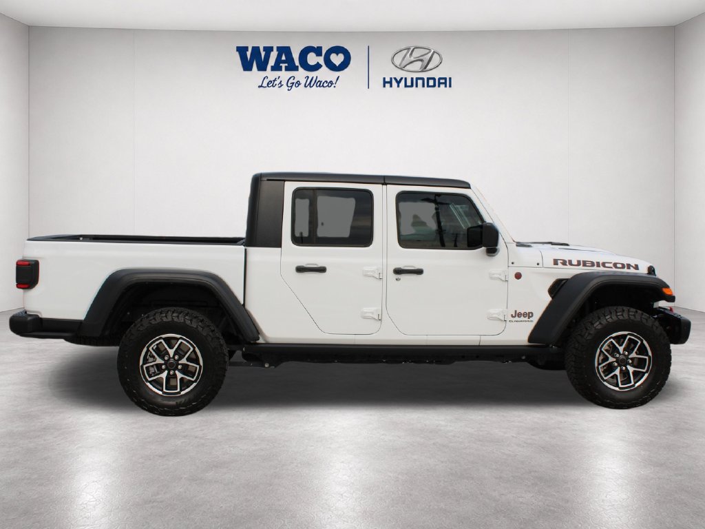 Used 2025 Jeep Gladiator Rubicon w/ Convenience Group AWD/4WD image 9