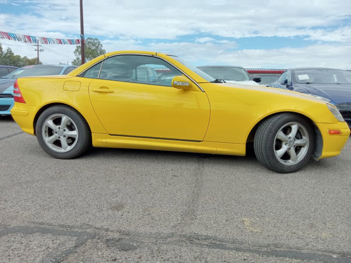 Used 2002 Mercedes-Benz SLK 320 image 5