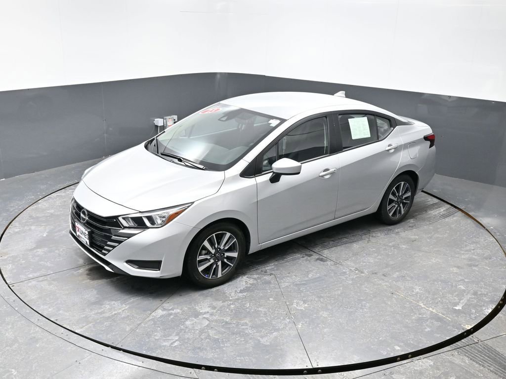 Used 2023 Nissan Versa SV image 42