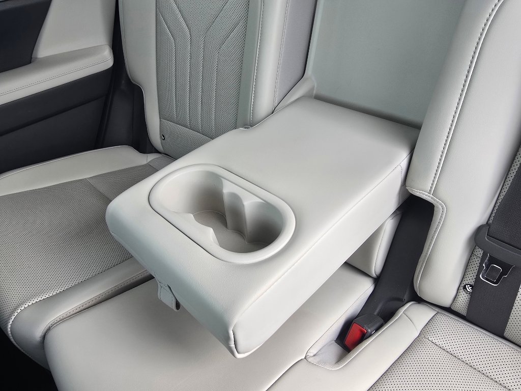 Used 2025 Hyundai Santa Fe SEL image 27