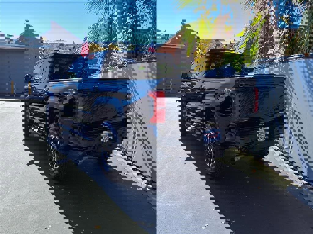 New 2025 Toyota Tacoma TRD Off-Road image 5