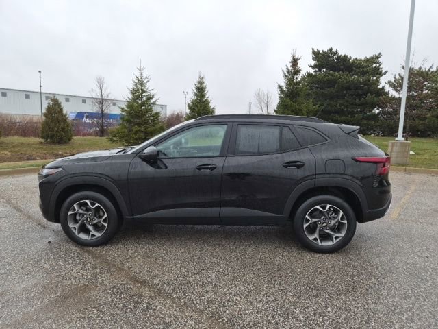 Used 2025 Chevrolet Trax LT w/ Driver Confidence Package image 10