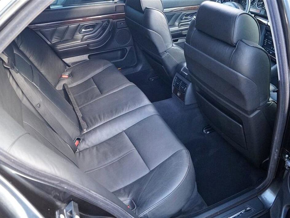 Used 1998 BMW 735i image 14