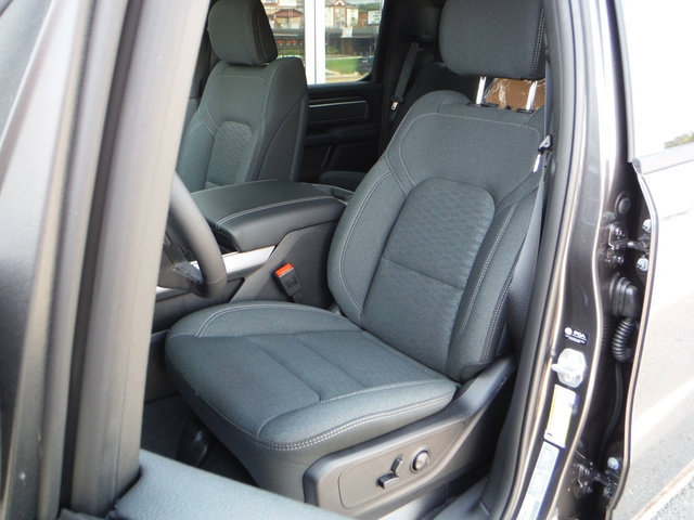 New 2027 RAM 1500 4x4 Crew Cab image 4