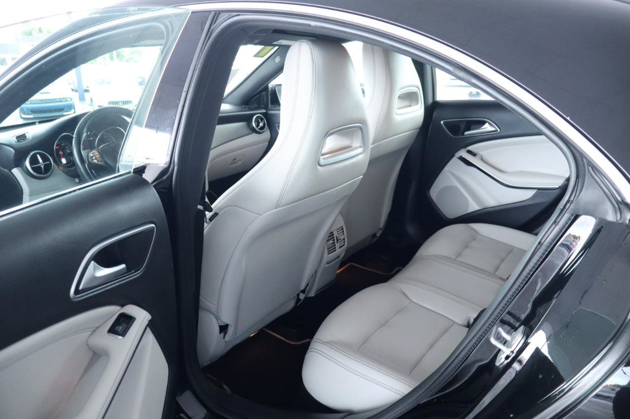 Used 2018 Mercedes-Benz CLA 250 image 30