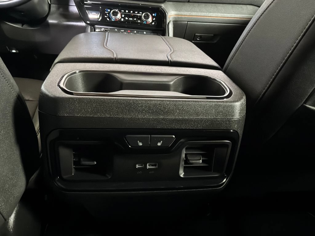 Used 2025 GMC Sierra 1500 AT4 w/ Technology Package AWD/4WD image 19