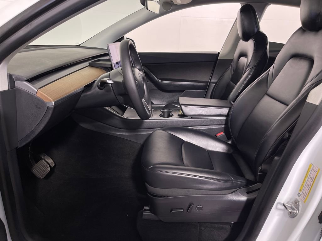 Used 2021 Tesla Model Y Long Range image 12