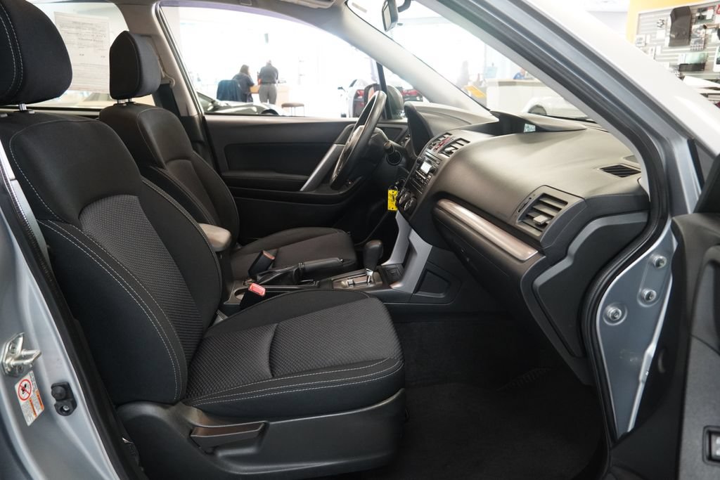 Used 2015 Subaru Forester 2.5i w/ Alloy Wheel Package AWD/4WD image 34