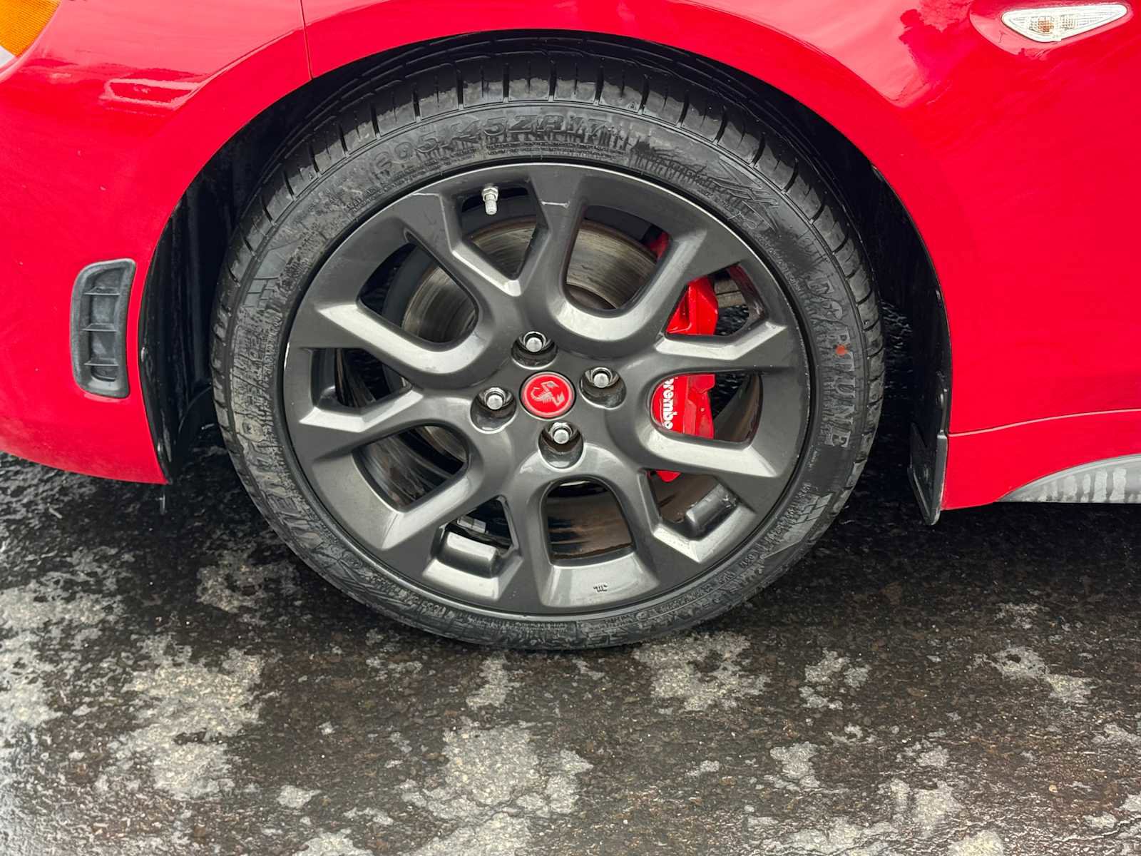 Used 2018 FIAT 124 Spider Abarth w/ Visibility Group image 11