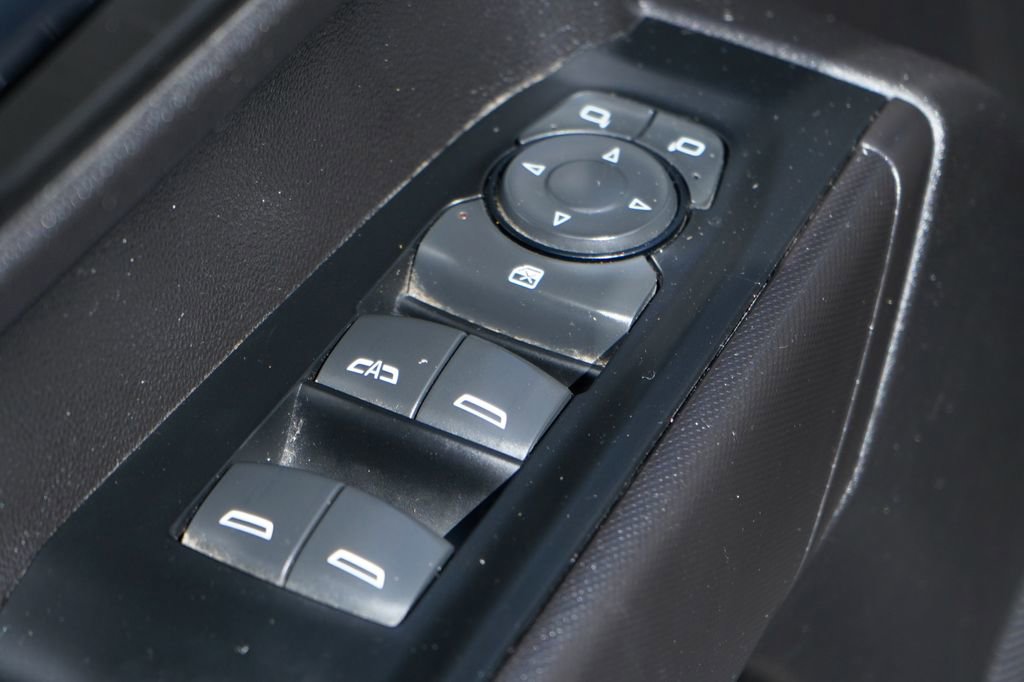 Used 2021 Chevrolet Silverado 1500 Custom w/ LPO, Blackout Package RWD image 15