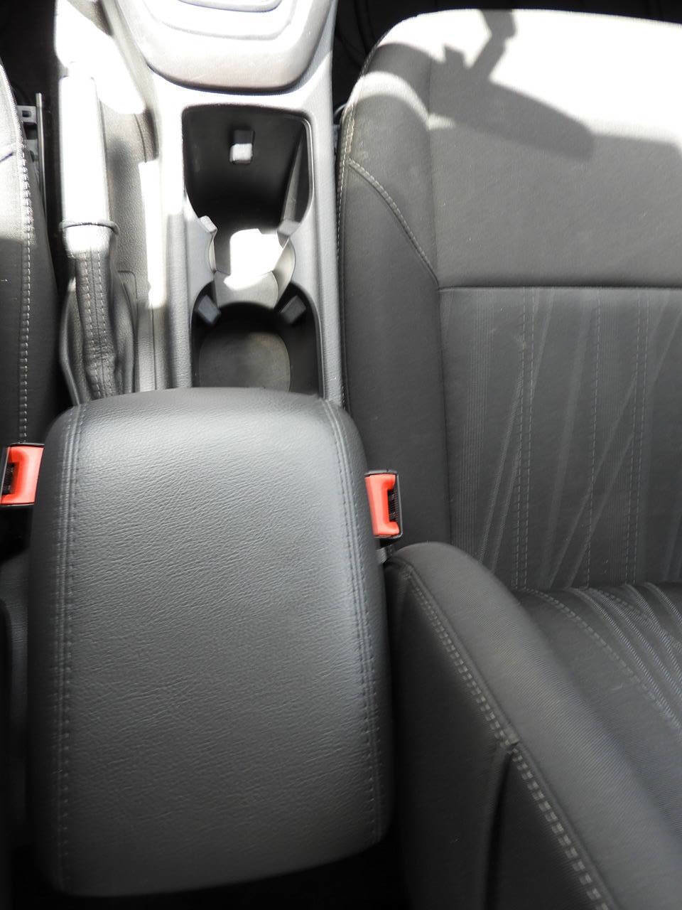 Used 2018 Ford Focus SE FWD image 37