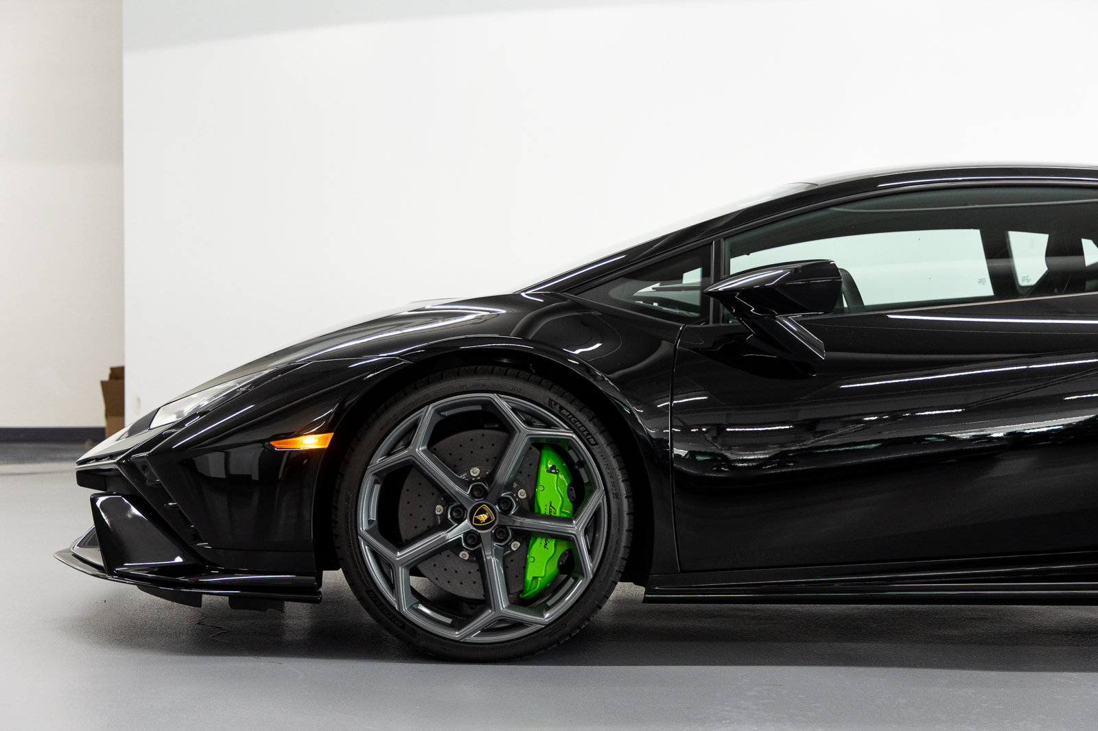 Used 2023 Lamborghini Huracan Tecnica RWD image 15