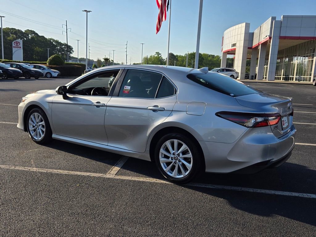 Used 2024 Toyota Camry LE FWD image 9