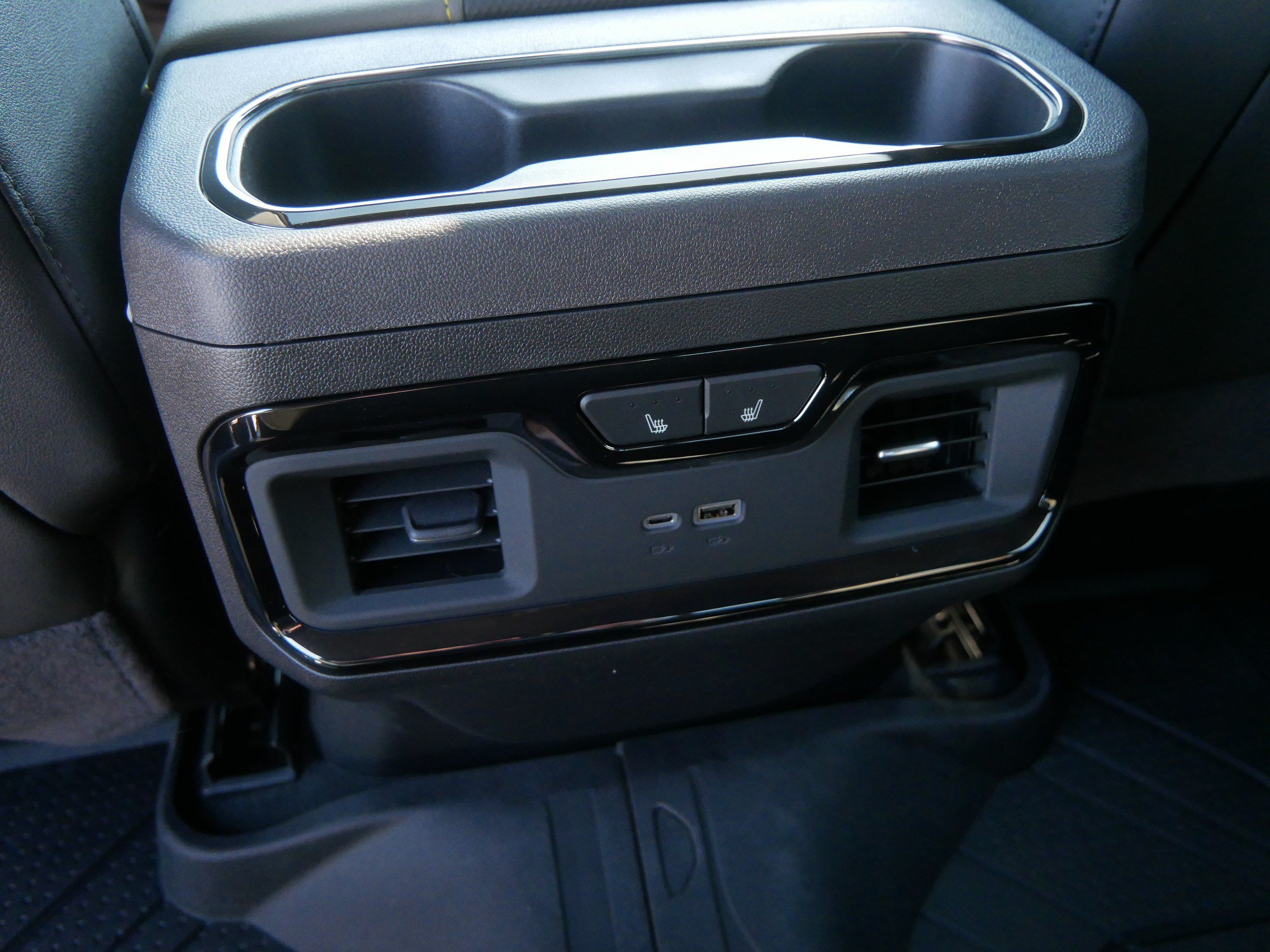 New 2026 Chevrolet Silverado 2500 ZR2 AWD/4WD image 7
