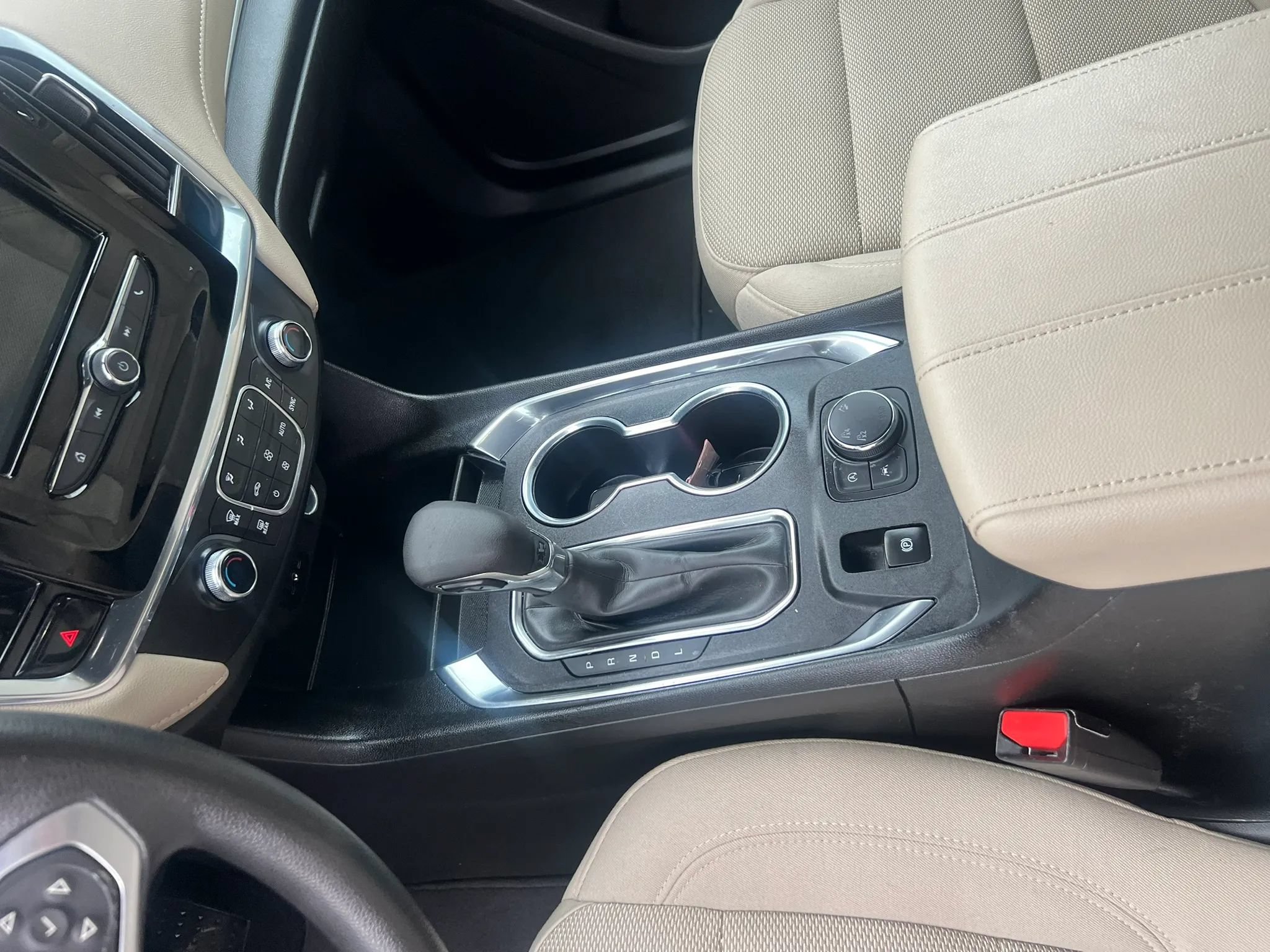 Used 2023 Chevrolet Traverse LS w/ LPO, Cargo Package AWD/4WD image 16