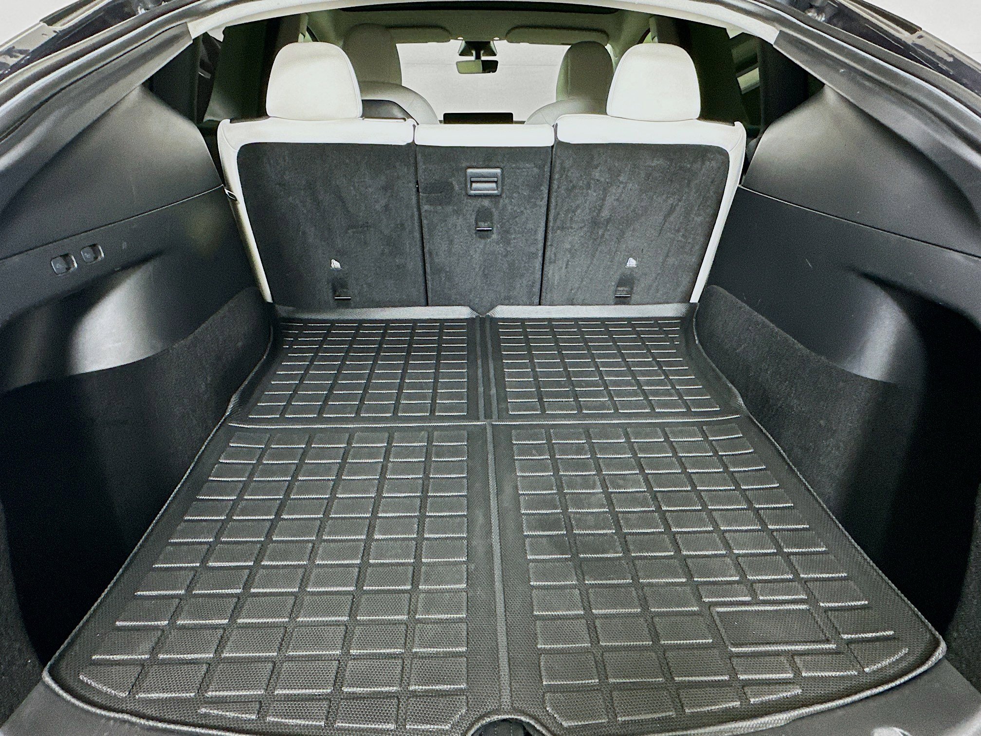 Used 2021 Tesla Model Y Long Range image 28