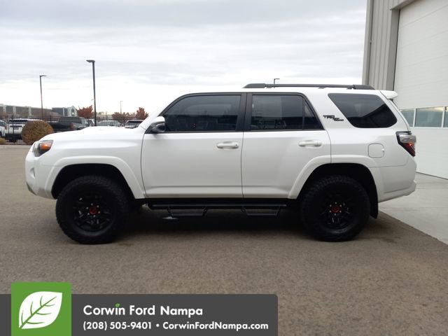 Used 2022 Toyota 4Runner TRD Off-Road Premium image 6