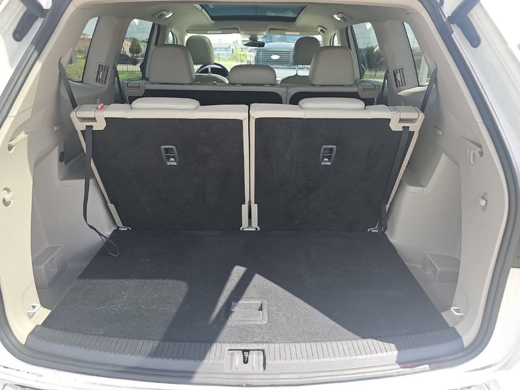 Used 2018 Volkswagen Atlas SEL FWD image 22