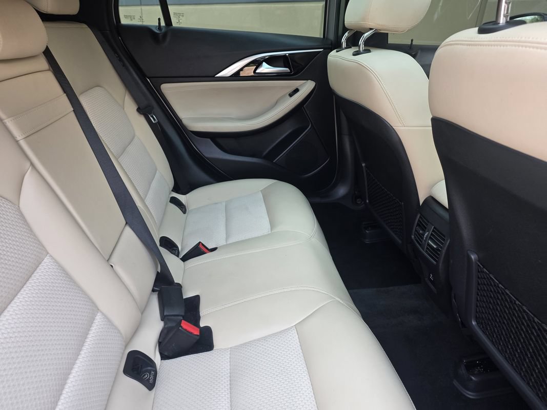 Used 2019 INFINITI QX30 AWD w/ Navigation Package image 22