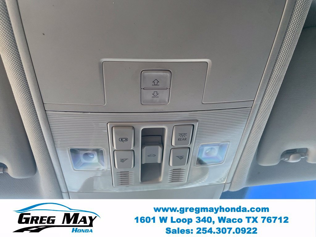 Used 2024 Volkswagen Tiguan SE w/ Panoramic Sunroof Package FWD image 22