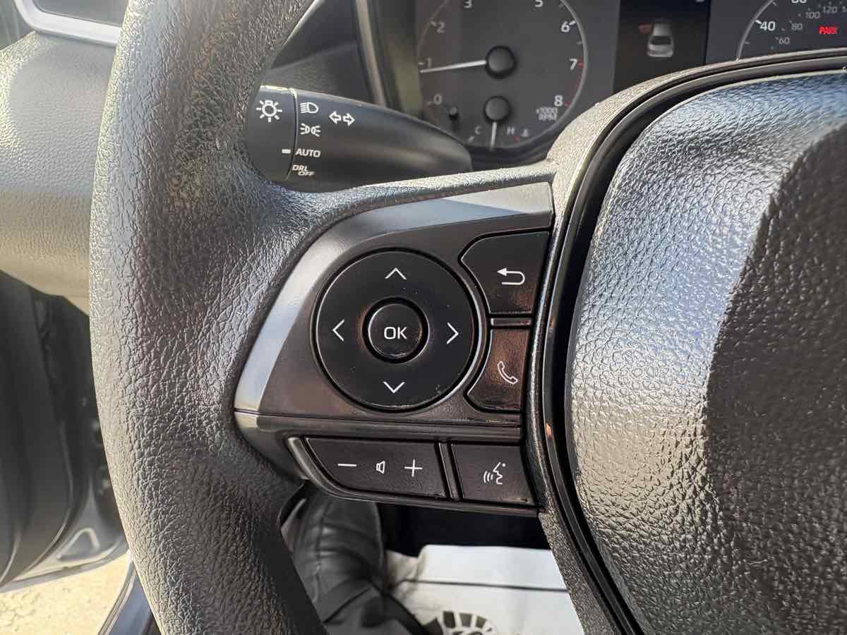Used 2025 Toyota Corolla LE image 17