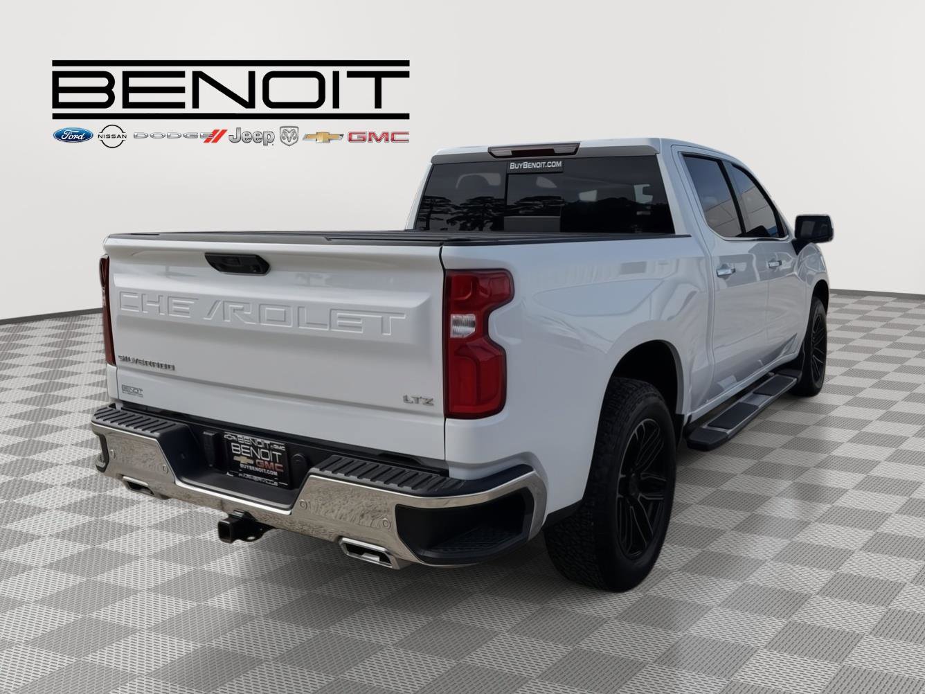 Used 2025 Chevrolet Silverado 1500 LTZ AWD/4WD image 6
